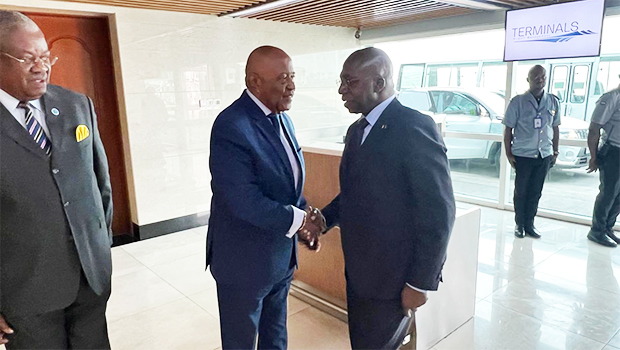 ANGOLA PARTICIPA NA SESSÃO EXTRAORDINÁRIA DA CONFERÊNCIA DE CHEFES DE ESTADO EM MALABO