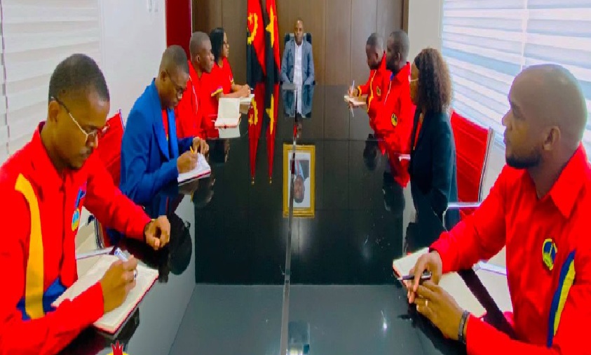 JMPLA REALIZA VISITA DE CORTESIA OA PRIMEIRO SECRETÁRIO PROVINCIAL DO PARTIDO DO CUBANGO