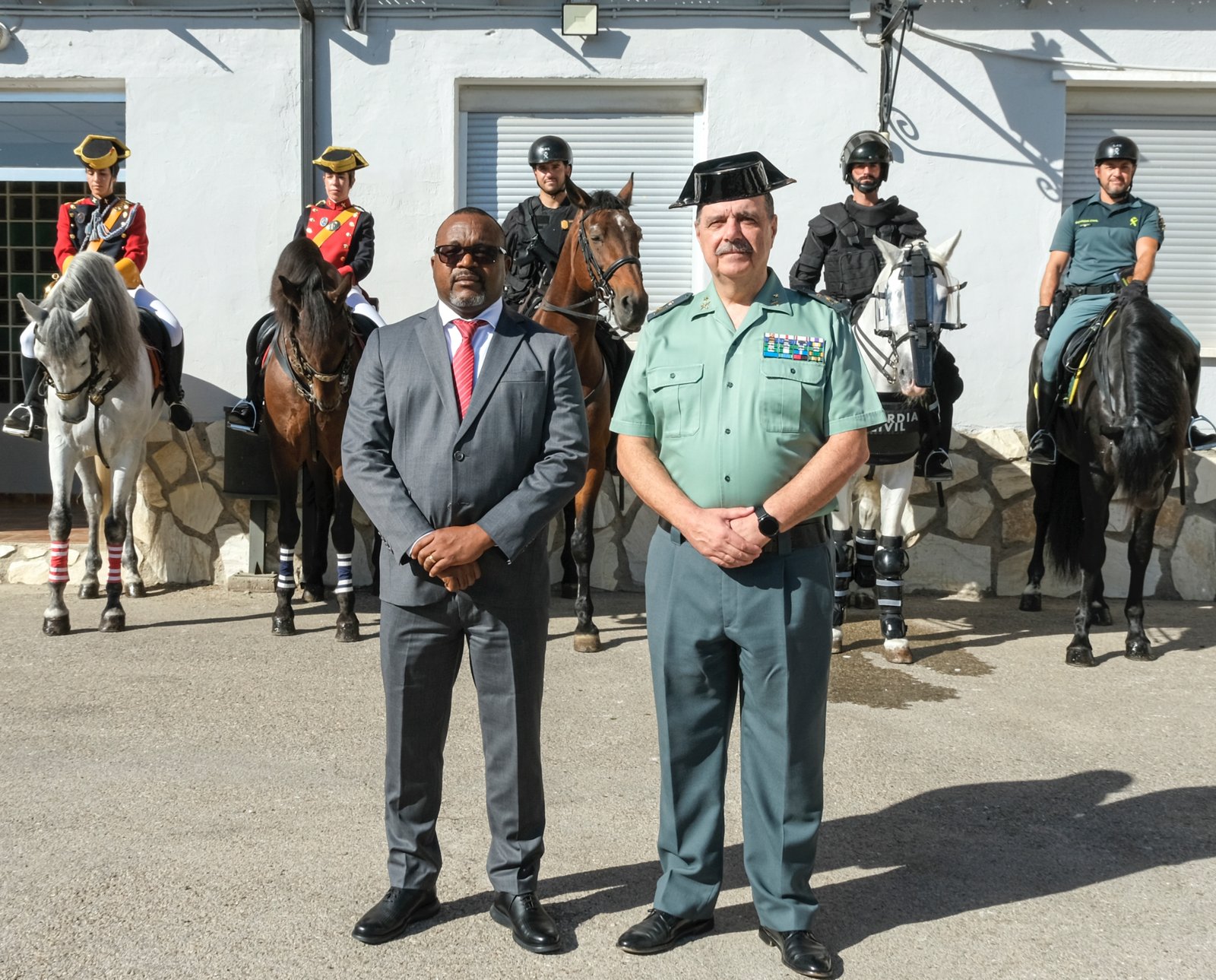 DELEGAÇÃO POLICIAL ANGOLANA VISITA UNIDADE DE SEGURANÇA ESPECIAL DA GUARDA CIVIL DE ESPANHA