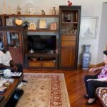 EX-PRIMEIRA DAMA DA REPÚBLICA DE ANGOLA EUGÉNIA NETO SEM O QUE COMER?